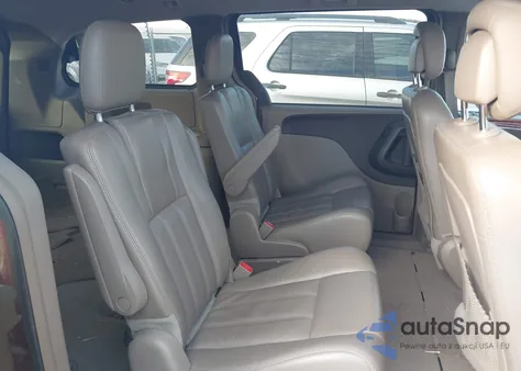 2014 Chrysler Town & Country Touring z USA, uszkodzony, nr VIN 2C4RC1BG0ER115337